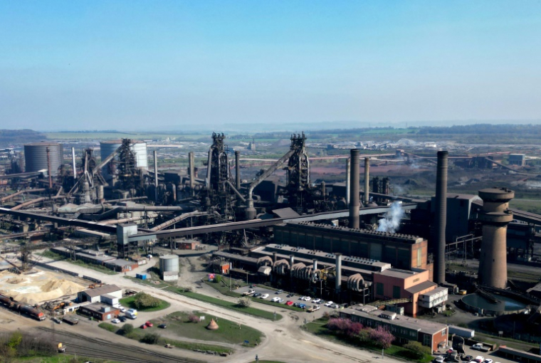 Vue aérienne de l'usine de British Steel à Scunthorpe, le 10 avril 2025 dans le nord-est de l'Angleterre ( AFP / Darren Staples )