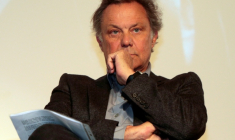 Le comédien Philippe Caubère à Paris le 18 mars 2016 ( AFP / JACQUES DEMARTHON )