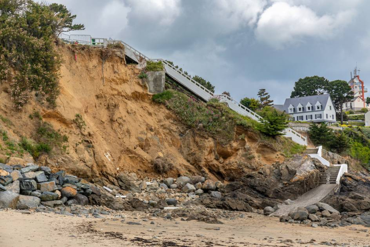 Le risque d'érosion côtière bientôt dans les annonces immobilières-iStock-thierry64