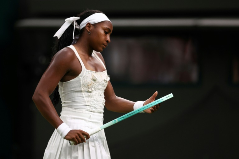 L'Américaine Coco Gauff, éliminée au premier tour de Wimbledon par l'Ukrainienne Dayana Yastremska, le 1er juillet 2025 à Londres ( AFP / HENRY NICHOLLS )