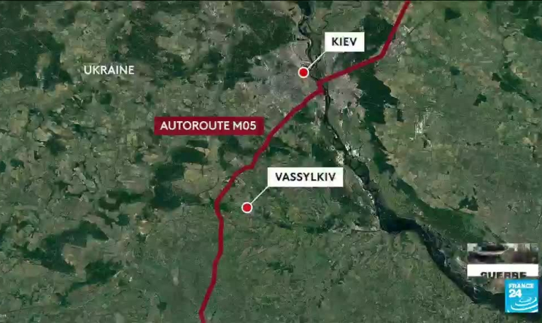 Guerre en Ukraine : à Kiev, les habitants vivent au rythme des sirènes d'alerte et du couvre-feu