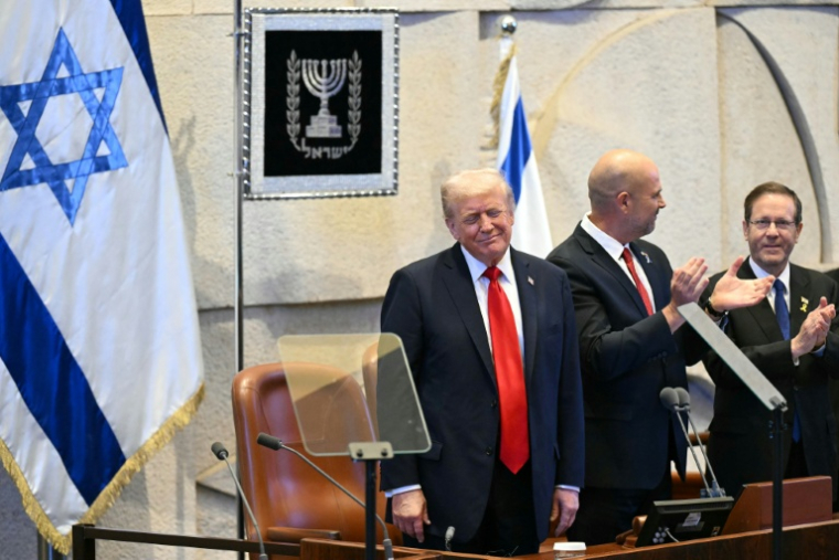 Donald Trump à la Knesset, le 13 octobre 2025 ( POOL / SAUL LOEB )