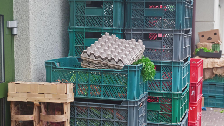 Les enseignes de déstockage permettent de trouver des produits de qualité tout en faisant de belles économies. ( crédit photo : Shutterstock )