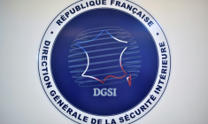 L'enquête sur quatre personnes, dont deux ressortissants chinois, suspectées d'avoir voulu transmettre à Pékin des données militaires a été confiée à la DGSI ( POOL / STEPHANE DE SAKUTIN )