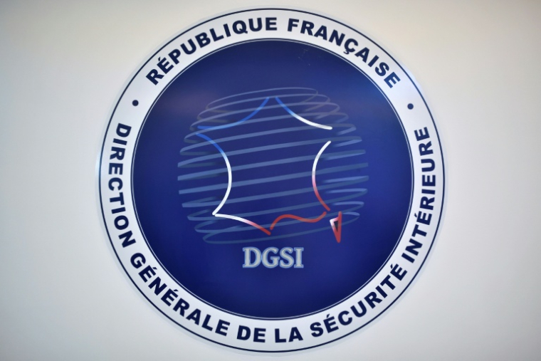 L'enquête sur quatre personnes, dont deux ressortissants chinois, suspectées d'avoir voulu transmettre à Pékin des données militaires a été confiée à la DGSI ( POOL / STEPHANE DE SAKUTIN )