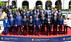 Photo de famille des dirigeants européens participant au sommet UE-Balkans, le 5 juin 2026 à Tivat, au Monténégro ( AFP / ELVIS BARUKCIC )