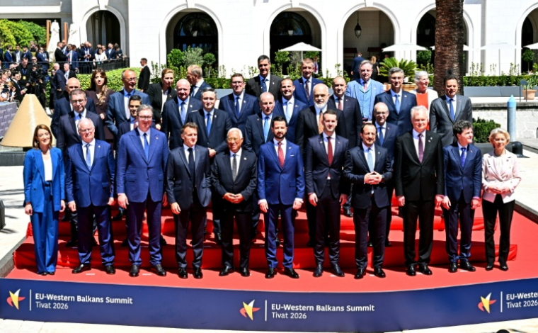 Photo de famille des dirigeants européens participant au sommet UE-Balkans, le 5 juin 2026 à Tivat, au Monténégro ( AFP / ELVIS BARUKCIC )