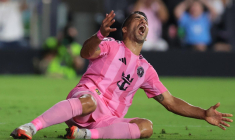 Luis Suárez suspendu après avoir mis une balayette à un adversaire