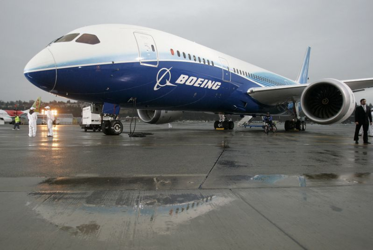 BOEING ANNONCE UNE CHARGE DE 3,5 MILLIARDS DE DOLLARS LIÉE AUX PROBLÈMES DU 787