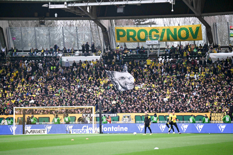 Un supporter nantais interpellé après avoir filmé dans les toilettes de la Beaujoire ?
