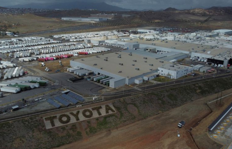 Vue de l'usine de fabrication de Toyota à Tijuana