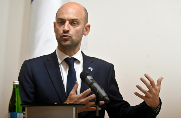 Le ministre français de Affaires étrangères Jean-Noël Barrot lors d'une conférence de presse à Kiev, le 21 juillet 2025 en Ukraine ( AFP / Sergei SUPINSKY )