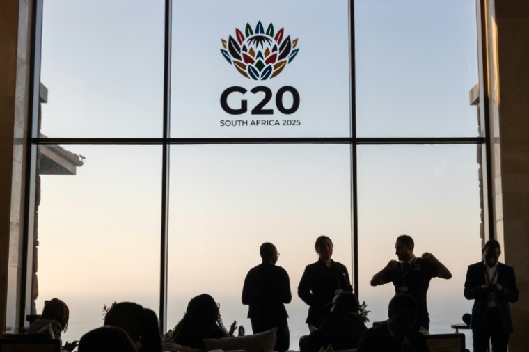 Des délégués participant aux réunions des ministres des Finances et des gouverneurs des banques centrales du G20, à Durban, le 17 juillet 2025 en Afrique du Sud ( AFP / RAJESH JANTILAL )