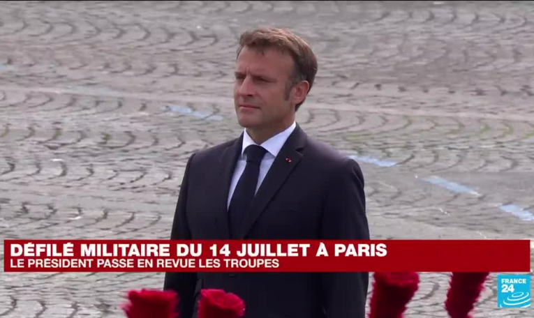 Défilé du 14-Juillet sur les Champs-Elysées: Emmanuel Macron passe en revue les troupes