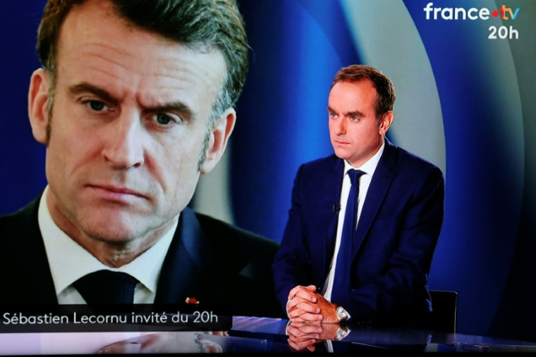 Sébastien Lecornu sur le plateau de France 2, le 8 octobre 2025 ( AFP / Ludovic MARIN )