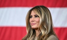 Melania Trump lors d'un discours du président américain Donald Trump adressé aux militaires et à leurs familles à Fort Bragg, en Caroline du Nord, le 13 février 2026 ( AFP / Mandel NGAN )