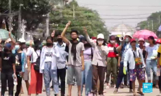 Birmanie: exode des habitants de Rangoun face à la répression face à la répression meurtrière de la junte