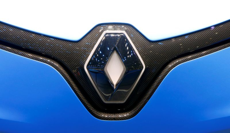 FILE PHOTO: The logo of Renault is seen during the 87th International Motor Show at Palexpo in Geneva