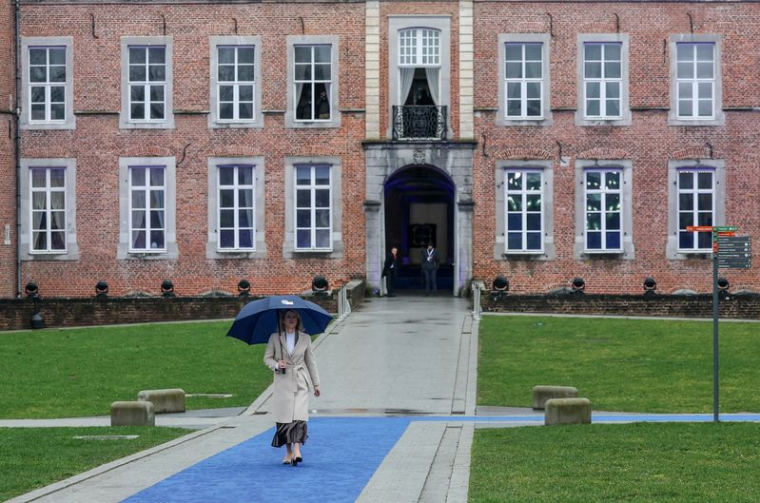 La  vice-présidente de la Commission européenne Kaja Kallas au château d'Alden Biesen, Belgique