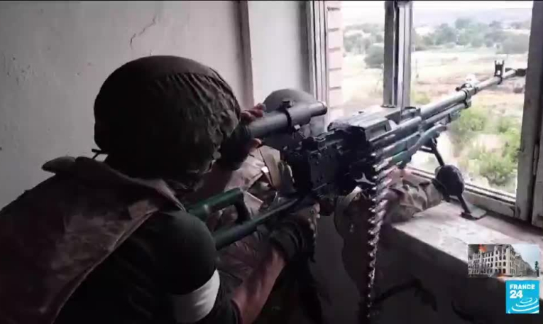 Guerre en Ukraine : l'offensive russe se poursuit loin du Donbass