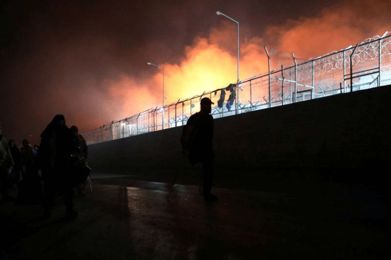 GRÈCE: UN INCENDIE SE DÉCLARE DANS LE CAMP DE RÉFUGIÉS DE MORIA