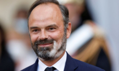 FRANCE: PHILIPPE ANNONCE SON SOUTIEN "COMPLET" À MACRON POUR 2022