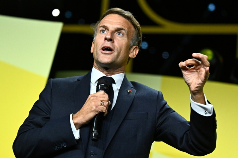 Le président français Emmanuel Macron à Paris le 8 octobre 2026 ( POOL / JULIEN DE ROSA )