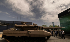 Capint, le char de transition de KNDS présenté au salon de défense Eurosatory à Villepinte, près de Paris, le 15 juin 2026 ( AFP / Guillaume BAPTISTE )