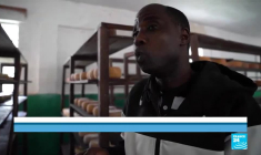 Yasmina Khadra : "J'écris pour voyager, sortir de mon confinement naturel"