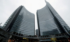 UNICREDIT DÉPASSE LES ATTENTES AU T2, DISCUTE DU RACHAT DE MONTE DEI PASCHI
