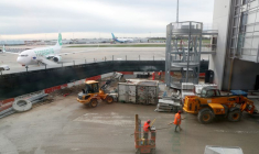 Photo d'archives d'avions stationnés à l'aéroport d'Orly près de Paris, France