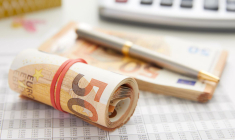 Les dépôts des clients: la première source de financement des banques pour accorder des crédits aux entreprises et aux particuliers.