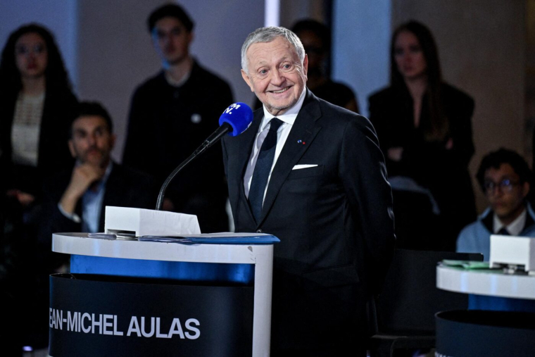Jean-Michel Aulas derrière les Verts aux élections municipales