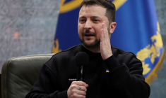 Le président ukrainien Volodymyr Zelenskiy lors d'une conférence de presse à Kyiv, en Ukraine