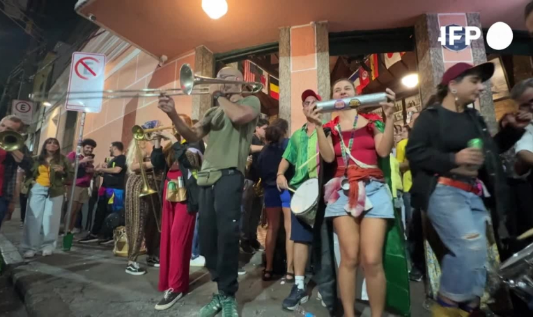 Condamnation de l'ex-président brésilien Bolsonaro : Rio de Janeiro célèbre en musique