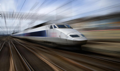 Les tarifs de l’offre low-cost de la SNCF dépassent parfois les prix des billets TGV premium. ( crédit photo : Getty Images )