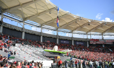 Un parachutiste s’accroche malencontreusement au toit du Stadium de Toulouse