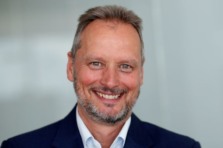 Michael Schoellhorn, Chief Operating Officer d'Airbus, pose au siège d'Airbus à Blagnac