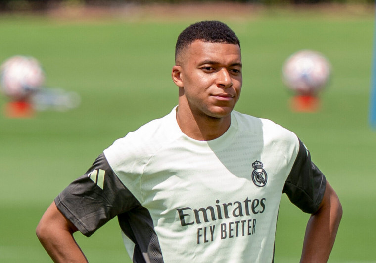 « Si tu ne laisses pas Nasser tranquille… » : Booba menace Kylian Mbappé