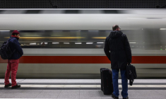 Un train Inter City Express (ICE), en gare de Berlin (illustration) ( AFP / JOHN MACDOUGALL )