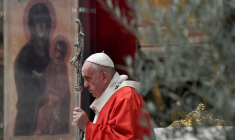 LE PAPE OUVRE LA SEMAINE SAINTE DANS UNE BASILIQUE SAINT-PIERRE VIDE