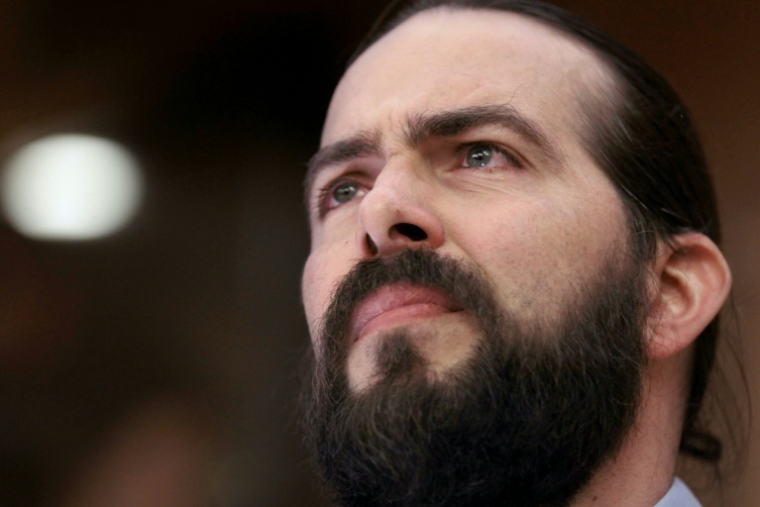 Sylvain Jouanneau, le père de Mathis, disparu en 2011, au tribunal de Caen, au troisième jour de son procès pour enlèvement, le 3 juin 2015 dans le Calvados ( AFP / CHARLY TRIBALLEAU )