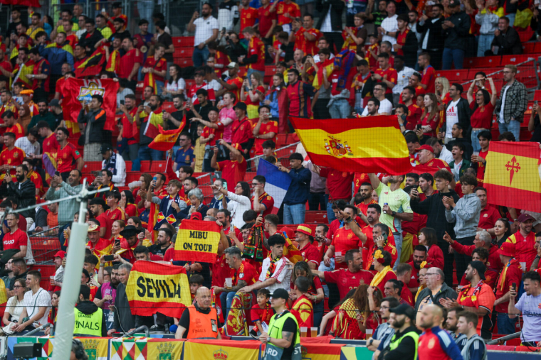 Des supporters espagnols reprennent un chant raciste contre l’équipe de France