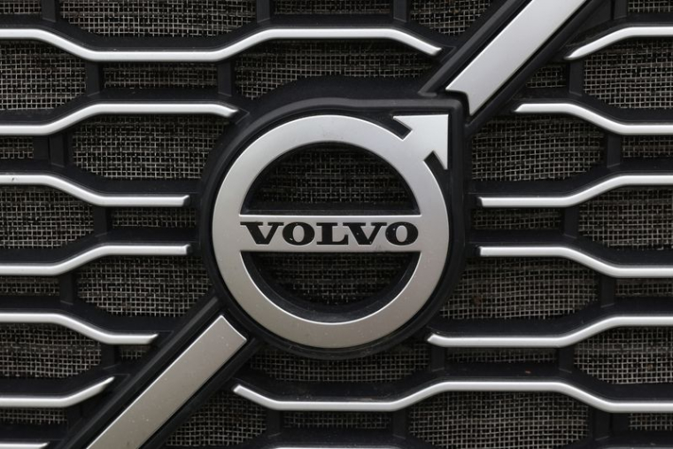 AB VOLVO: LE BÉNÉFICE AU 2E SEMESTRE DÉPASSE LES ATTENTES MALGRÉ LES PERTURBATIONS DANS LA CHAÎNE D'APPROVISIONNEMENT