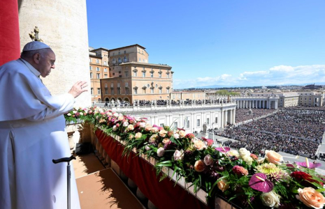 Photo du pape François, qui prononçait dimanche sa bénédiction solennelle "Urbi et Orbi" place Saint-Pierre à Rome