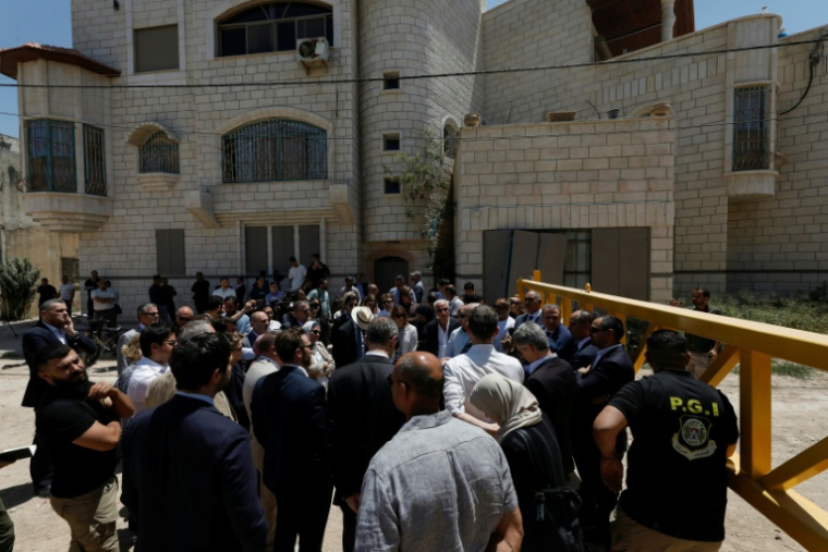 Des diplomates étrangers effectuent une visite à Jénine, en Cisjordanie occupée, le 21 mai 2025. ( AFP / Mohammad MANSOUR )