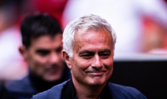Mourinho assure qu'il va rester à Benfica