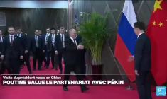 Vladimir Poutine en Chine : "Le marché chinois est la bouée de sauvetage de l'économie russe"