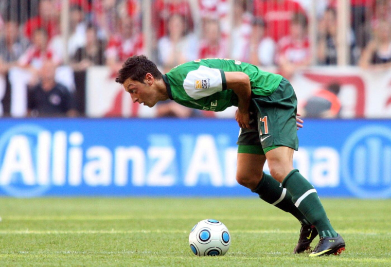 Mesut Özil renié par le Werder Brême pour ses positions politiques
