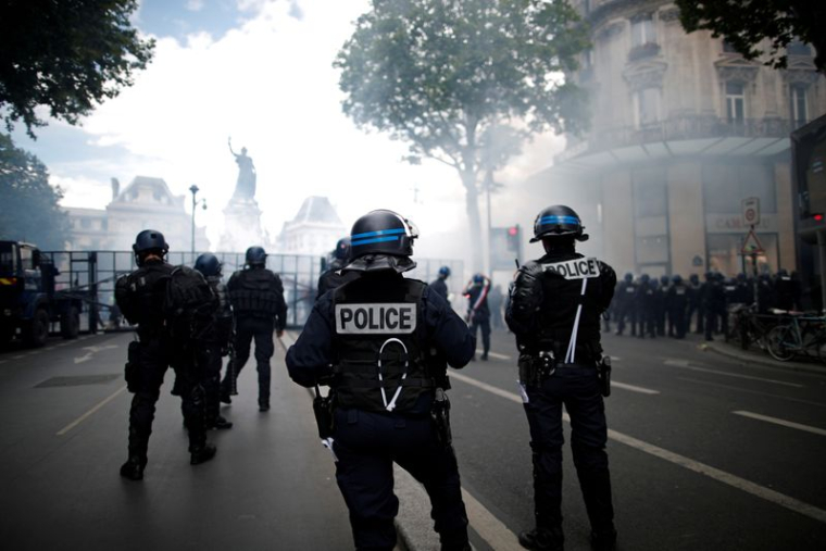 FRANCE: CASTEX "PAS DÉFAVORABLE" À CE QU'UNE PERSONNALITÉ INDÉPENDANTE DIRIGE L'IGPN
